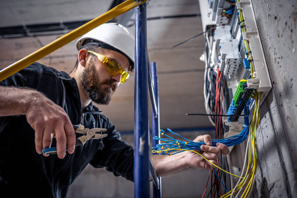 Best Electrician Near Me  in Robins, IA